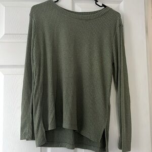 From Old Navy. Great condition. Barely worn.